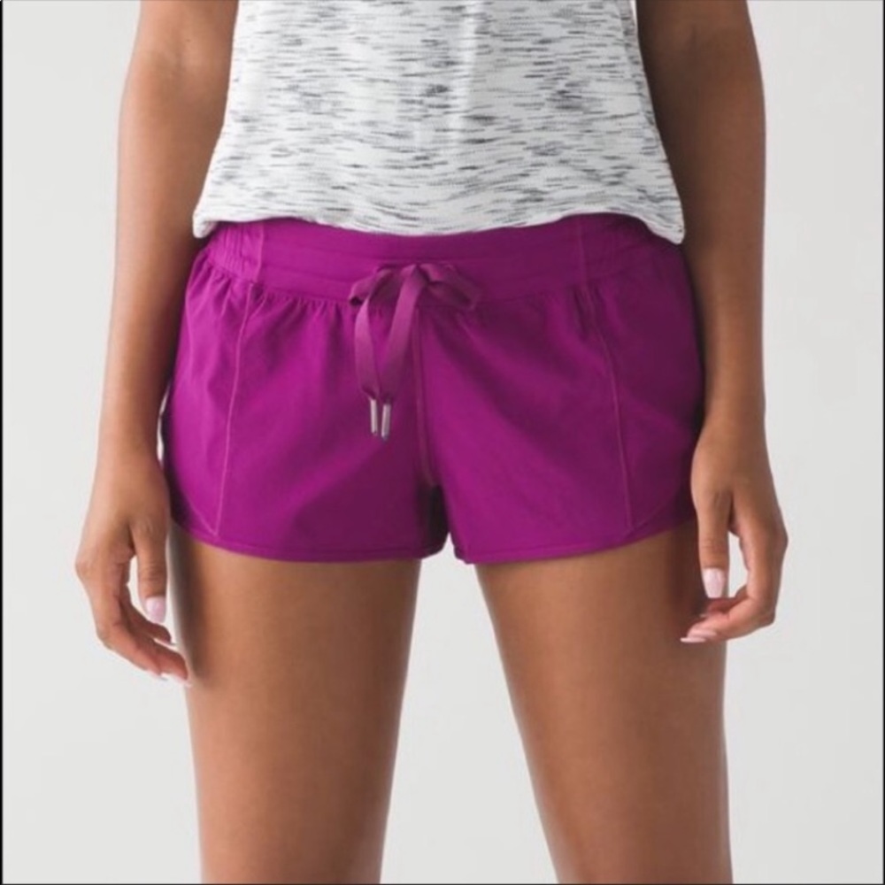 Lululemon Original Hotty Hot Short 4” inseam Sz 10